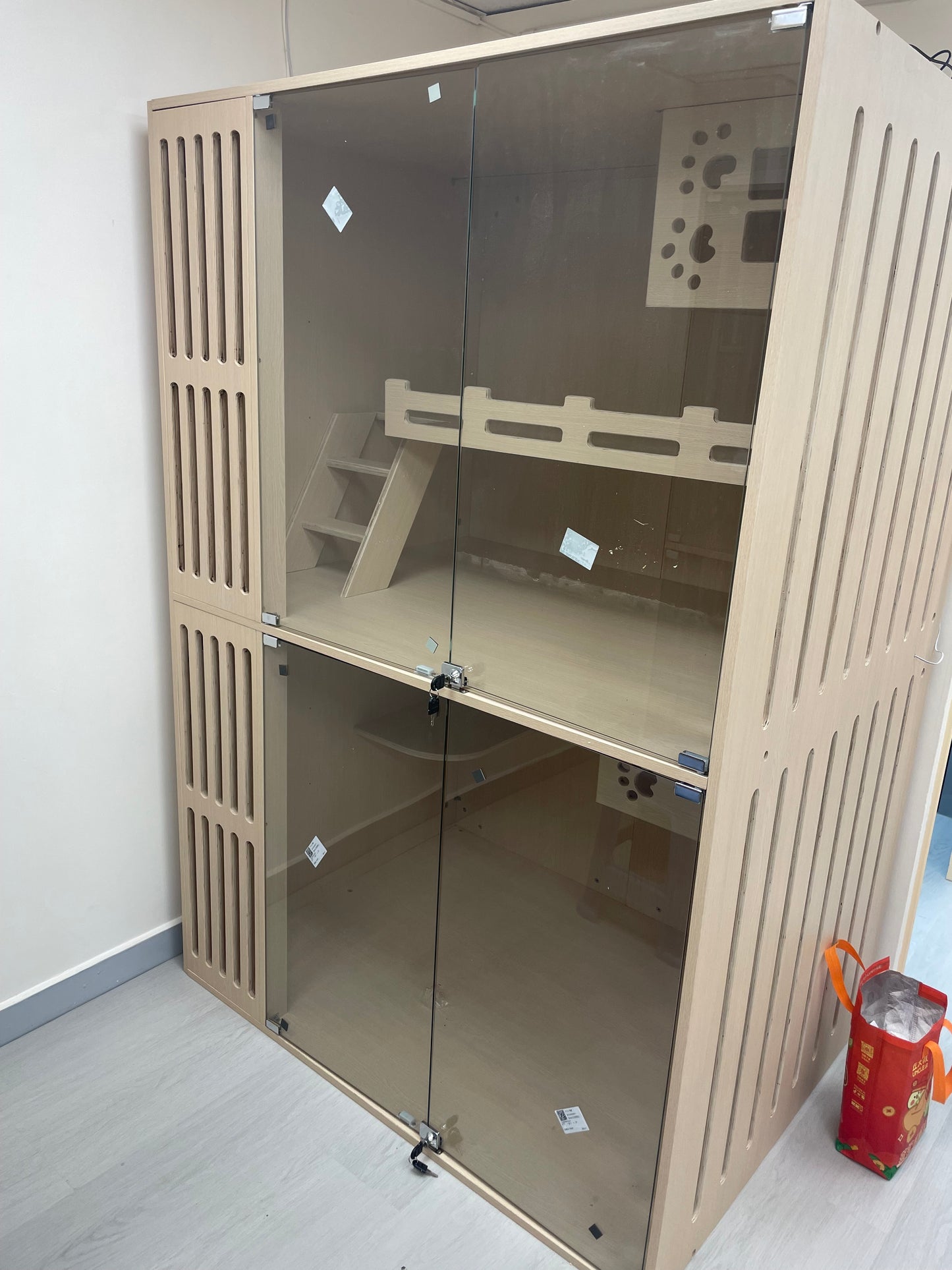 商用貓酒店貓舍貓屋工程訂製 200×150×80cm 合規格設計 實木鋼化玻璃 上門安裝